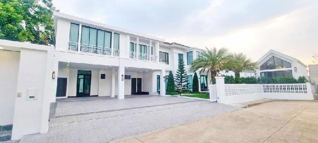 เพอร์เฟค สุขุมวิท 77 รร.นานาชาติชาร์เตอร์ 4.9 กม. 6นอน อ่อนนุช APLลาดกระบัง 2.5 กม.ขาย-เช่าคฤหาสน์หรู 2 ชั้น 8คัน  เฟอร์ วิวสระว่ายน้ำ 7น้ำ 