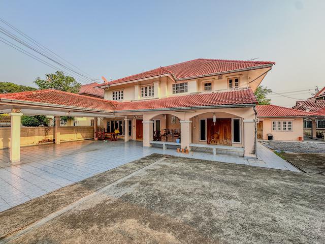 BH3563  ให้เช่าหรือขาย บ้านเดี่ยวพร้อมโกดัง รามอินทรา 60 – ใกล้แฟชั่นไอส์แลนด์ พื้นที่ใหญ่ จอดรถได้ 12 คัน