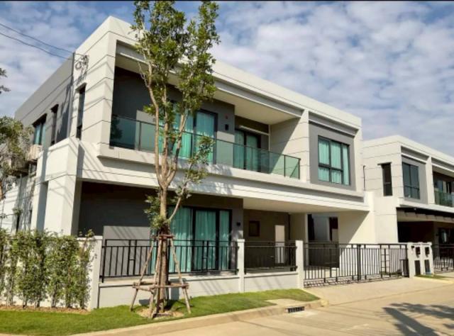ให้เช่าบ้านเดี่ยว 2 ชั้น Centro Bangna เนื้อที่ 61 ตรว 4นอน 5น้ำ Fully furnished พร้อมอยู่ - ghd000579R