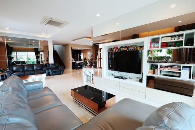 รหัส:  EA120313 ขายด่วน บ้าน แกรนด์ บางกอก บูเลอวาร์ด สาทร (กัลปพฤษ์) อยู่สบาย