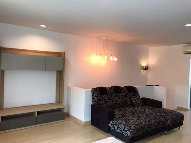 เซ็นทรัล จดทะเบียนได้ โลตัส ลาดปลาเค้า 850ม. ให้เช่าทาวน์โฮม 3 ชั้น รามอินทรา 3.2กม.  3นอน เกษตร-นวมินทร์ 160 ตร.ม. 4แอร์  กว้าง 5ม. 25ตรว. 