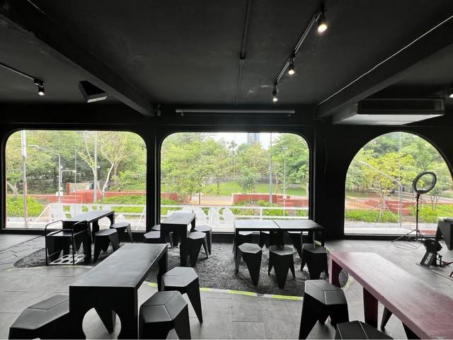 HR2420ให้เช่าร้านขนาด 100 ตรม.ไม่มีค่าเซ้ง ย่านบรรทัดทอง เหมาะทำคาเฟ่ ร้านอาหาร ร้านเบเกอรี่