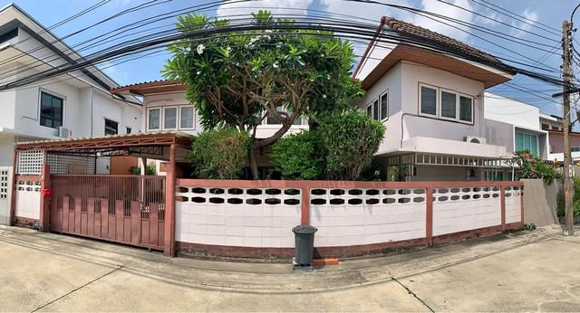 ขายบ้านในหมู่บ้านอาคเนย์นิเวศน์ ซอยนพเก้า ประชาชื่น 37ใกล้ถนนรัชดาภิเษก วิภาวดี-พหลโยธิน-งามวงศ์วาน ,ทางด่วนประชาชื่น ,รถไฟฟ้าวัดเสมียนนารี
