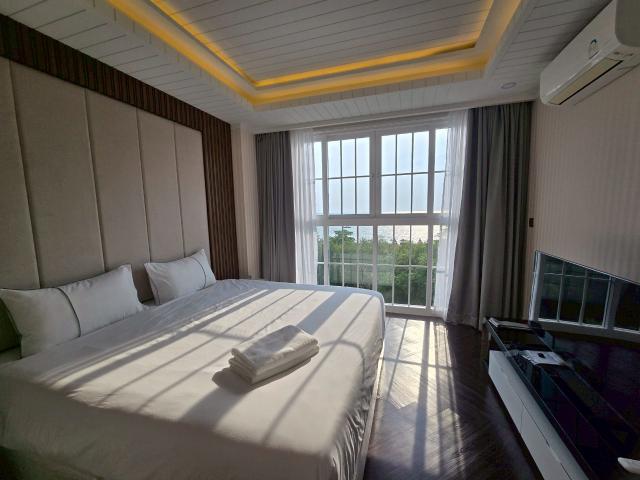 ขาย grand florida beachfront condo resort pattaya