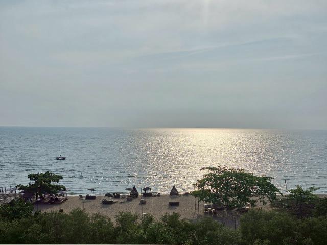ขาย grand florida beachfront condo resort pattaya