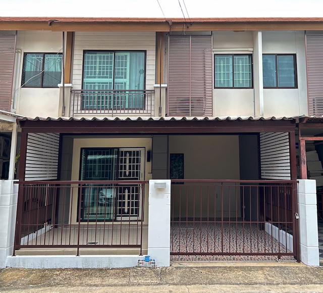 BH3679 ให้เช่าทาวน์เฮาส์ 2 ชั้น พัฒนาการ 32 โครงการ Pruksa Ville Pattanakarn ใกล้ BTS อ่อนนุช และ Airport Link พร้อมอยู่ เลี้ยงสัตว์ได้