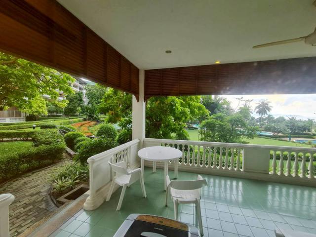 Peace of Mind Beachfront for rent Living at Na Jomtien, Pattaya