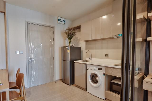 Life Sukhumvit 62 Private comfortable clean 11th floor BTS Bang Chak