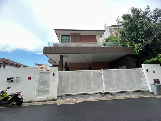 ให้เช่า Pool Villa 3 ชั้น 7 ห้องนอน ซอยอินทามระ 29 ห้วยขวาง สุทธิสาร พร้อมสระว่ายน้ำ ใกล้ BTS อารีย์, BTS สะพานควาย