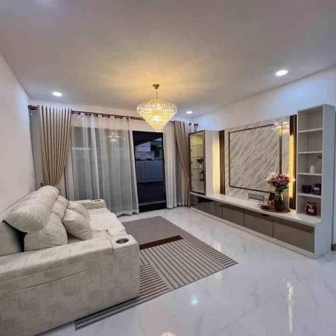 TOWNHOME ขายทาวน์เฮ้าส์ 3 ชั้น ซ.ลาดพร้าว 87 (ใกล้ห้าง CDC) 17.1 ตร.ว. 4 น 3 น้ำ 0 ไร่ 0 NGAN 17 ตาราง.วา 2500000 thb ไม่ไกลจาก ใกล้ห้างคริสตัล ดีไซน์ เซ็นเตอร์ (CDC) เลียบด่วน เอกมัย-รามอินทรา น่าอยู่ใกล้สิ่งอำนวยความสดวก กรุงเทพ