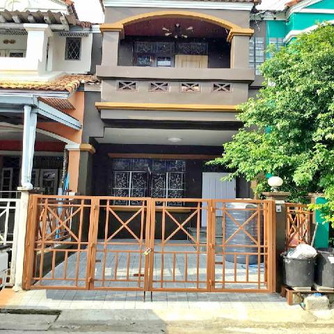 นันทนา ตลาดพูนทรัพย์ 300ม.ใหม่ทั้งหลัง ม.ปทุมธานี 1.9 กม.2 นอน MRTรังสิต 4.7 กม. ทาวน์เฮ้าส์ 2.5 ชั้น 19 ตร.วา.170 ตร.ม.  2 น้ำ 1 แอร์  