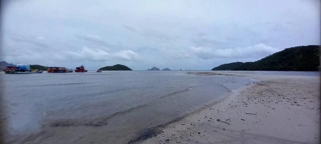 ขายที่ดินติดถนนทำเลดี ตำบลหนองทะเล อำเภอเมืองกระบี่ จังหวัดกระบี่ เหลือเพียง320,000,000บาท (80,000.-/ตารางวา) เท่านั้น