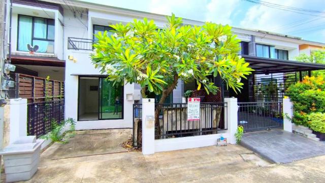 The Villa ขายทาวน์เฮ้าส์ เดอะ วิลล่า รามคำแหง-สุวรรณภูมิ ซอยรามคำแหง 174 ใกล้รถไฟฟ้าสายสีส้ม สถานีเคหะรามคำแหง เขตมีนบุรี กรุงเทพ