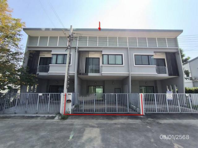 ขายทาวน์เฮ้าส์หมู่บ้าน ดีน่า (ลภาวัน 23 ) ตำบลลำโพ อำเภอบางบัวทอง นนทบุรี