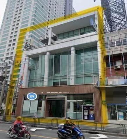 P829 ขาย อาคารพาณิชย์ 5.5 ชั้น 3 คูหา ใจกลาง สุขุมวิท 21 หลังมุม ติดถนนอโศก ใกล้ BTS อโศก และ MRT สุขุมวิท