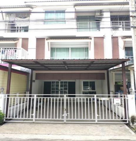ให้เช่าทาวน์โฮม 3 ชั้น 4 ห้องนอน โครงการกลอรี่เฮาส์ โพธิ์แก้ว 3 ลาดพร้าว 101 ใกล้รถไฟฟ้าสายสีเหลือง และ The mall บางกะปิ