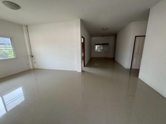 ขายบ้านเดี่ยว ชั้นเดียว หมู่บ้านวโรรส 1 ถนนสาย 11 ปลวกแดง