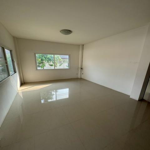 ขายบ้านเดี่ยว ชั้นเดียว หมู่บ้านวโรรส 1 ถนนสาย 11 ปลวกแดง