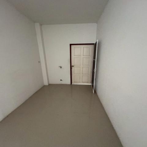 ขายบ้านเดี่ยว ชั้นเดียว หมู่บ้านวโรรส 1 ถนนสาย 11 ปลวกแดง