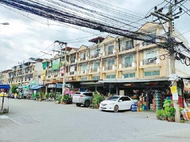 ตลาดชัชวาล คลอง 7 3.5 กม. ให้เช่าอาคารพาณิชย์ 3.5 ชั้น  25ตร.วา.315ตร.ม.รร.เปรมฤทัย ลำลูกกา 3.4 กม. 2นอน รพ.CGH ลำลูกกา 600ม.  3 น้ำ