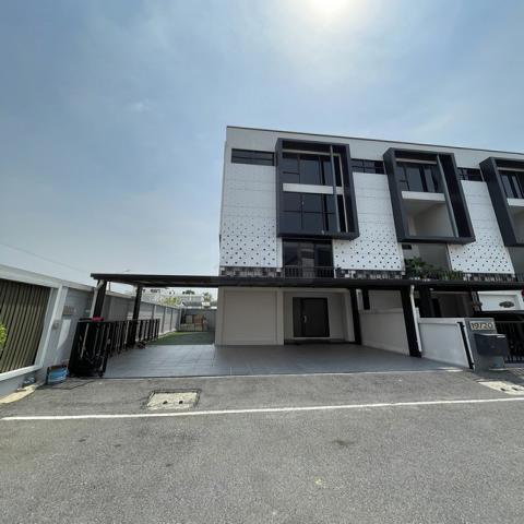 ให้เช่าโฮมออฟฟิศ 4 ชั้น 305 ตรม. The Harmoney รามอินทรา62 หลังมุม ทิศเหนือ ใกล้แฟชั่นไอส์แลนด์ ใกล้รถไฟฟ้าสีชมพู 