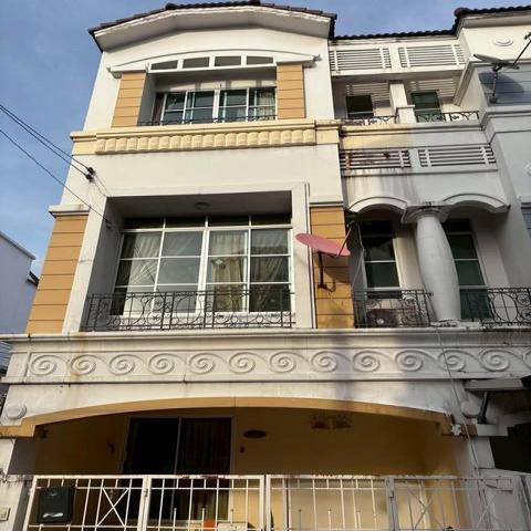 HR 6074 ให้เช่าทาวน์โฮม 3 ชั้น 3 ห้องนอน โครงการบ้านกลางเมือง ลาดพร้าว โยธินพัฒนา หลังเซ็นทรัลอีสต์วิลล์ 