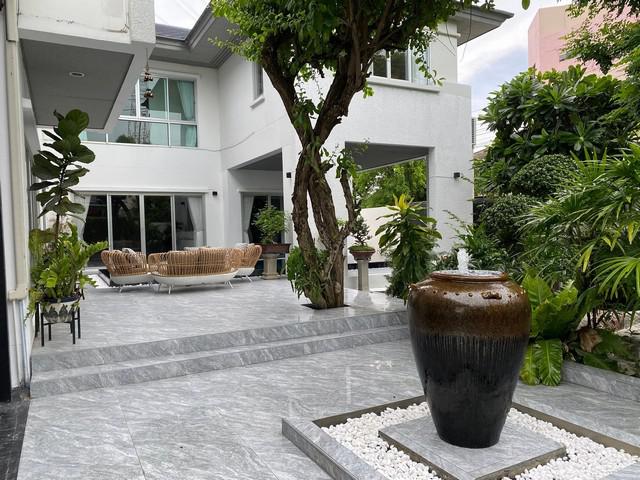 ขาย/เช่า บ้านเดี่ยว 2ชั้น โนเบิลทารา พัฒนาการ หลังมุม 134 ตรว 550 ตรม สระว่ายน่ำส่วนตัว ตกแต่งครบพร้อมอยู่