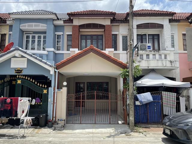 ขายทาวน์เฮ้าส์ หมู่บ้านบุศรินทร์1 คลอง2 รังสิต ปทุมธานี