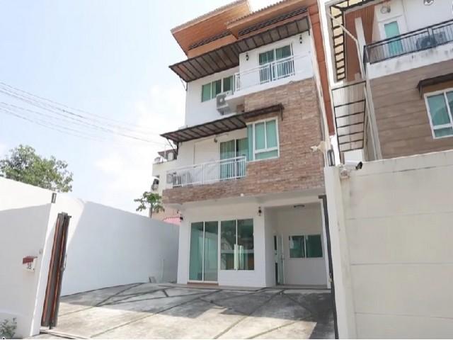 HS 1768  ขายโฮมออฟฟิศ 4 ชั้น 627 ตรม. ย่านลาดพร้าว 110 แยก 4 รีโนเวทใหม่ โปร่งโล่ง ใกล้รถไฟฟ้าสายสีเหลือง