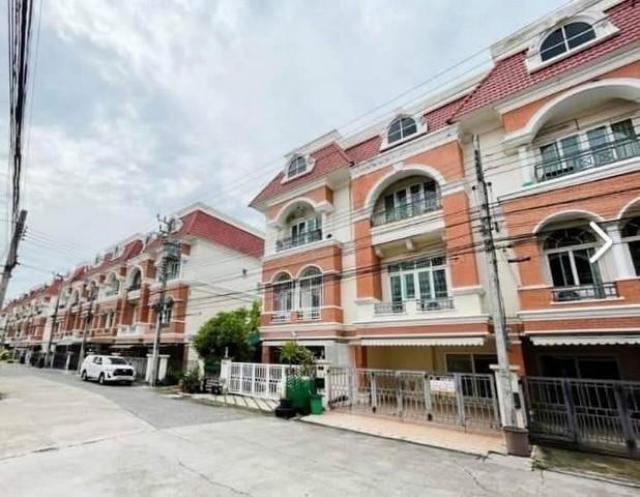 ให้เช่าทาวน์โฮม 3 ชั้น 22 ตรว. หมู่บ้านคาซ่าซิตี้ 1 เขตลาดพร้าว ใกล้ รร.สตรีวิทยา 2