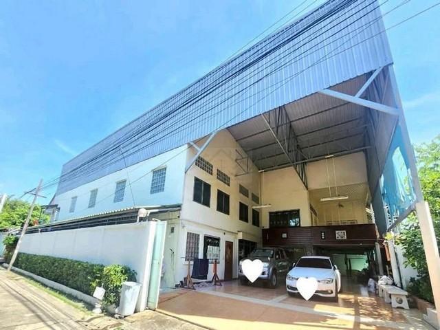 BR 1449  ให้เช่าโกดังอเนกประสงค์ 200 ตรว. 1,176 ตร.ม. นาคนิวาส ลาดพร้าว 71 เลียบด่วน ใกล้ Central Eastville