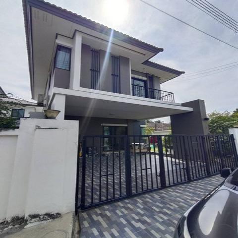 92224 - ขายบ้านแฝดหมู่บ้านกรีนเนอร์รี่ ทิวา ปิ่นเกล้า-สาย5สิ่งแวดล้อมดี เดินทางสะดวก อยู่ใกล้ตลาดน้ำดอนหวาย ใกล้ถนนเส้นบรมราชชนนีเพียง 1 กม