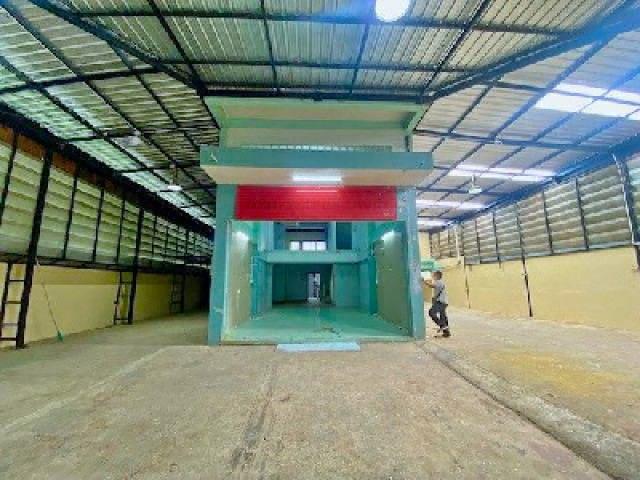 โรบินสัน สระบุรี 1.9 กม.รร.สวนกุหลาบ สระบุรี 1.7 กม.อาคารพาณิชย์ 3 ชั้น 400 ตร.ม. ติดถนนมิตรภาพ พร้อมออฟฟิศ โกดัง 99 ตร.วา.