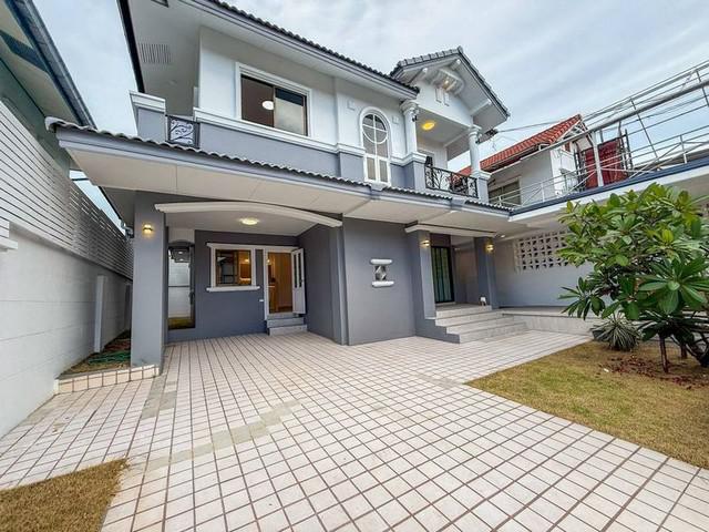 ขายบ้านเดี่ยว 3 นอน มบ.อัมพรเพลส - ศรีราชา ถนนนาพร้าว ใกล้ เจ-พาร์ค TP-H1420