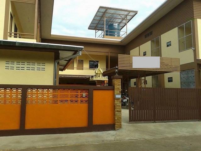 ขายด่วนหอพัก หน้า ม.ราชภัฎลำปาง เข้าซอย 11 ตำบลชมพู อำเภอเมือง จังหวัดลำปาง