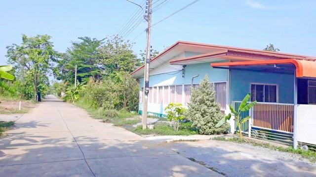 ตลาดนัดสามโคก 900ม. แม็คโคร ปทุมธานี 2.53 กม. 5 จอดรถ ให้เช่าบ้านเดี่ยว กว้าง ใหญ่ 150 ตร.วา.600 ตร.ม. 3นอน รร.วิภารัตน์ 1.8 กม.