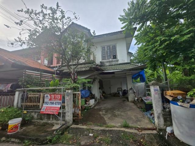 sss498 ขาย ทาวน์เฮ้าท์ 2 ชั้น ตะวันนาวิลล์ คลอง8  ขายตามสภาพ