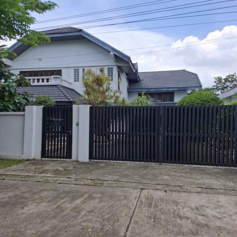 ขายบ้านเดี่ยว 2 หลัง ทำเลดี ใจกลางเมือง หมู่บ้านเอื้อสุข พัฒนาการ เขตสวนหลวง จังหวัดกรุงเทพมหานคร