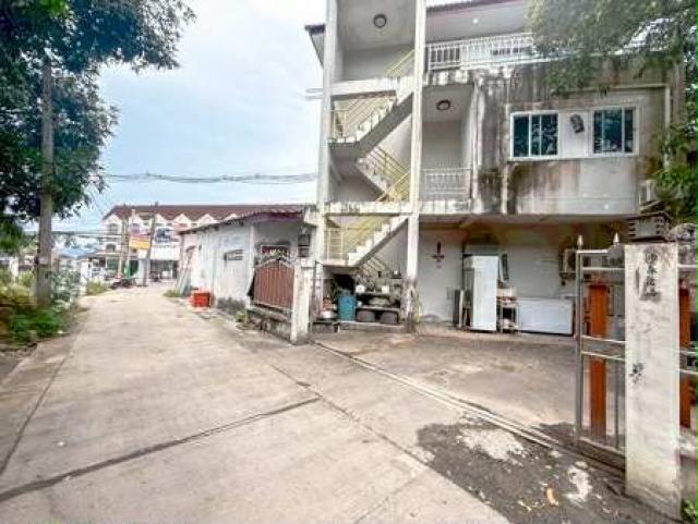 ห้องว่างให้เช่า ชั้น 3 2นอน 1น้ำ พร้อมเฟอร์ ทำเลดี ใกล้ห้างเซ็นทรัล ต.บ่อผุด อ.เกาะสมุย จ.สุราษฏร์ฯ