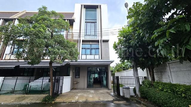 ทาวน์โฮม ฟลอร่า วงศ์สว่าง ถนนกรุงเทพฯ - นนทบุรี หลังริม