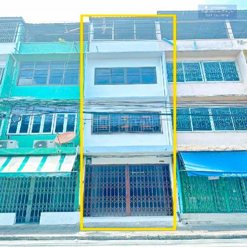 ฺBTS สุรศักดิ์ 1.8กม. รร.นานาชาติเรนทรี 2.8 กม.อาคารพาณิชย์ 3.5 ชั้นมีดาดฟ้า 4 นอน ซ.จันทร์ 41-45 2 น้ำ 19ตร.วา.