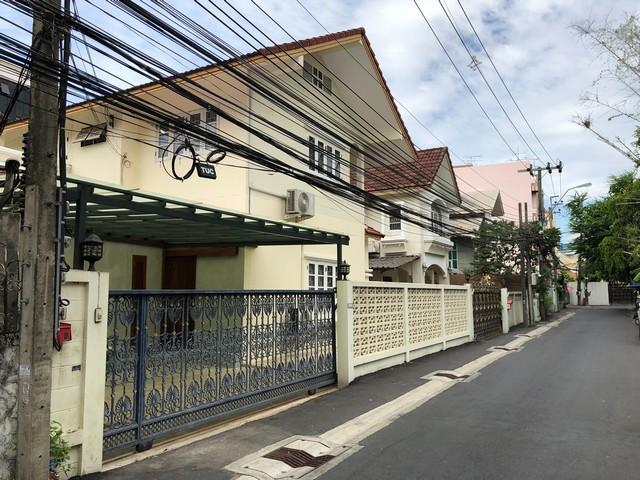 ให้เช่าบ้านเดี่ยว 2 ชั้น 60 ตรว. ซอยลาดพร้าว 42 ใกล้ถนนใหญ่ ใกล้ MRT ลาดพร้าว