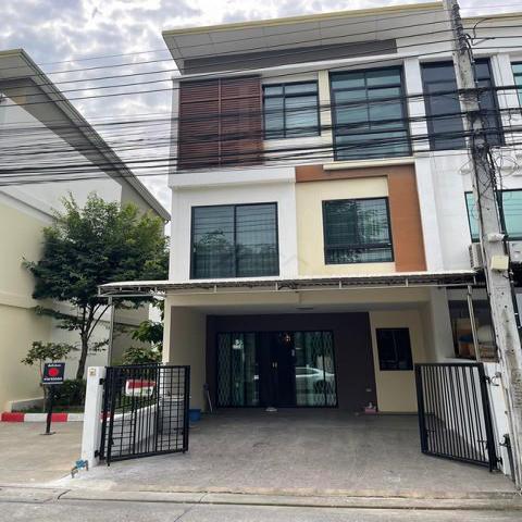 ให้เช่าทาวน์โฮม 3 ชั้น 19.40 ตรว. ซิกเนเจอร์ วิภาวดี 60 หลังริม หน้าสวน เฟอร์พร้อมอยู่