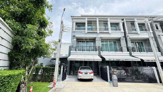 ทาวน์โฮม 3 ชั้น บ้านกลางเมือง รัชดา - วงศ์สว่าง พร้อมอยู่ ใกล้ MRT สถานีแยกติวานนท์