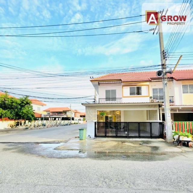 หมู่บ้านชายคลอง ซอยคิงคอง ถนนเมน หัวมุม ค้าขายได้ ตกแต่งครบ พร้อมอยู่