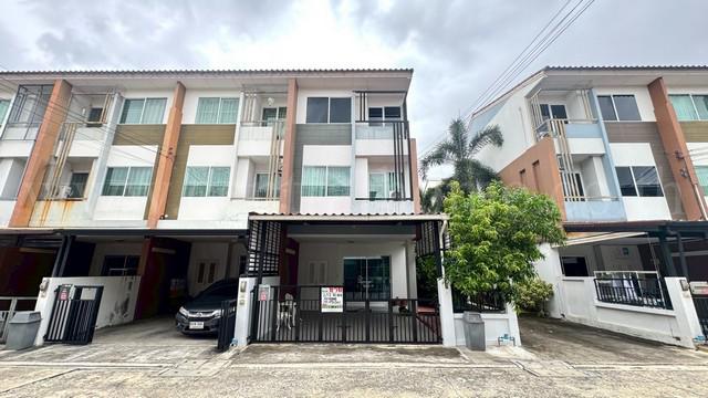 ทาวน์โฮม เดอะ ทรัสต์ ซิตี้ งามวงศ์วาน 25 หลังริม ราคาถูก