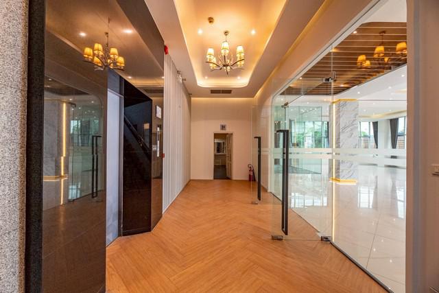 P928 ให้เช่าอาคาร 5 ชั้น Town-in-Town ทาวน์อินทาวน์ ติดเลียบด่วน ถนนประดิษฐ์มนูธรรม ถนนศรีวรา ใกล้ The Scene Town-in-Town 