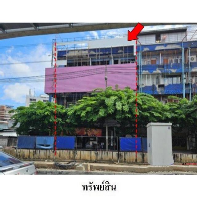 ขายอาคารพาณิชย์เขตห้วยขวาง ติดถนนลาดพร้าว กรุงเทพมหานคร