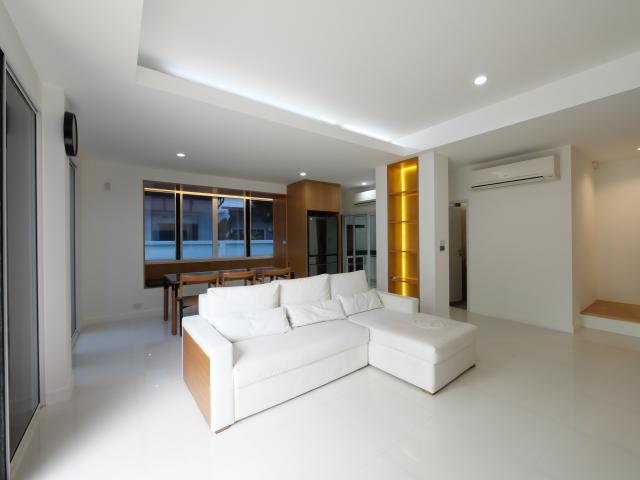 ให้เช่า/ขาย บ้านเดี่ยว 3 ชั้น โครงการ เนอวานา บียอนด์ ไลท์ พระราม 9 เขตสะพานสูง จังหวัดกรุงเทพมหานคร