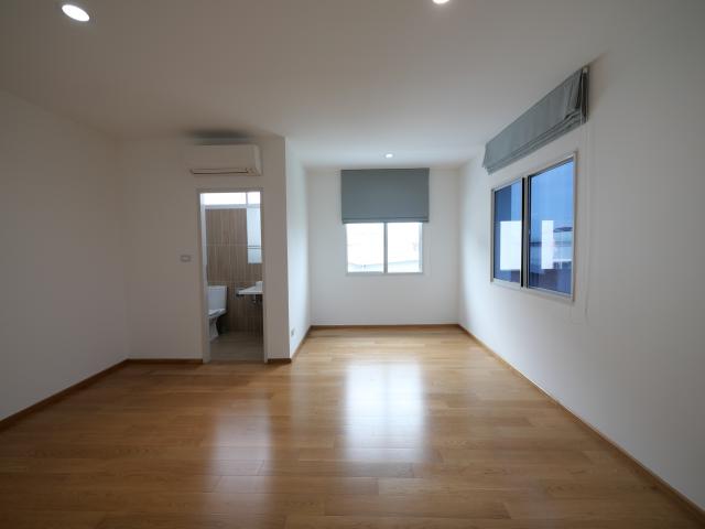 ให้เช่า/ขาย บ้านเดี่ยว 3 ชั้น โครงการ เนอวานา บียอนด์ ไลท์ พระราม 9 เขตสะพานสูง จังหวัดกรุงเทพมหานคร